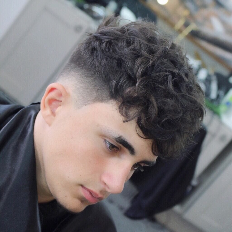 Стрижка кроп на кудрявые волосы