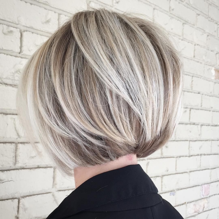 Градуированный Боб пепельный