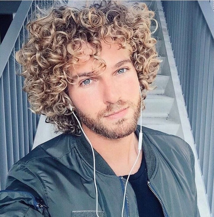 Архип певец кудрявый