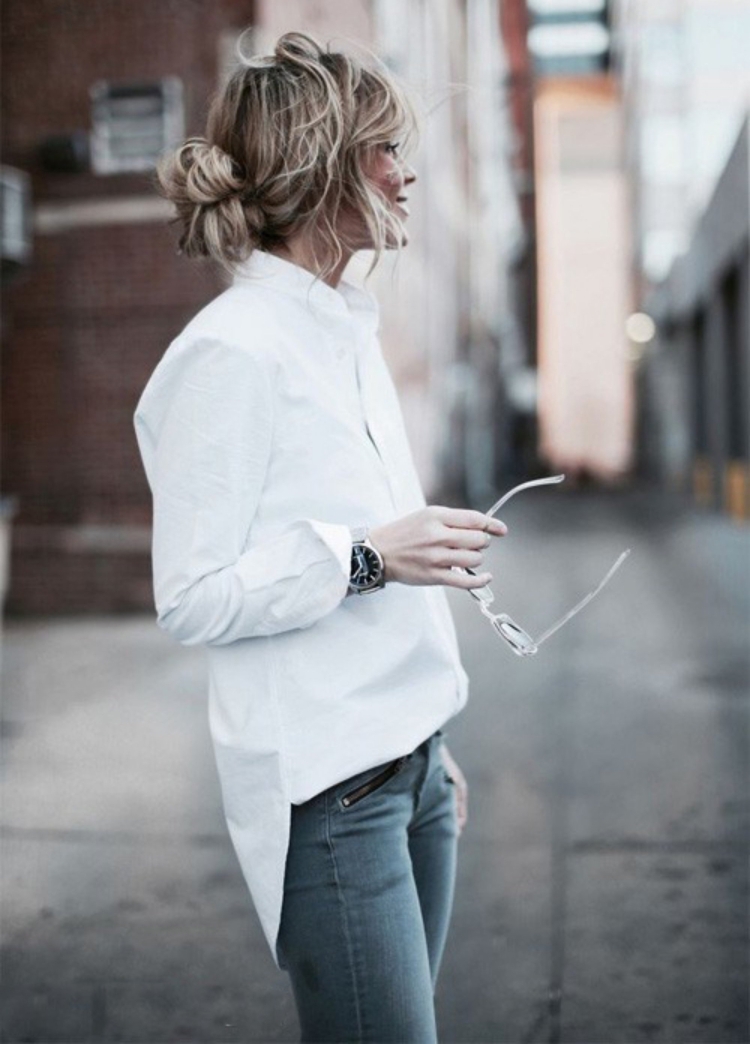 Элегантная женщина со спины