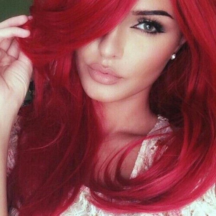 Пышные красные волосы