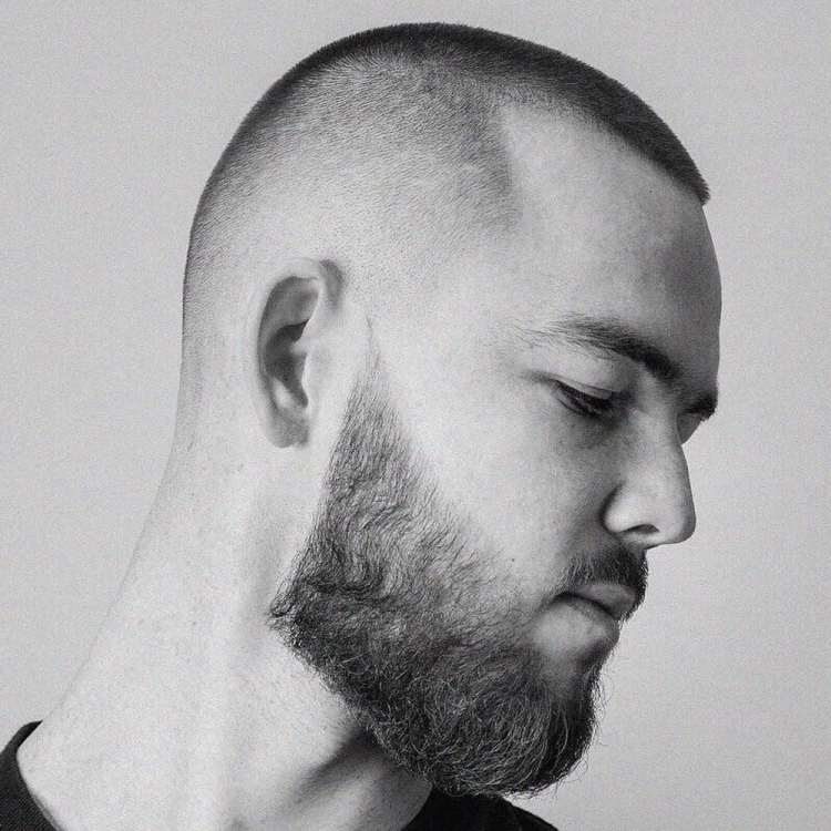 Стрижка наголо мужская