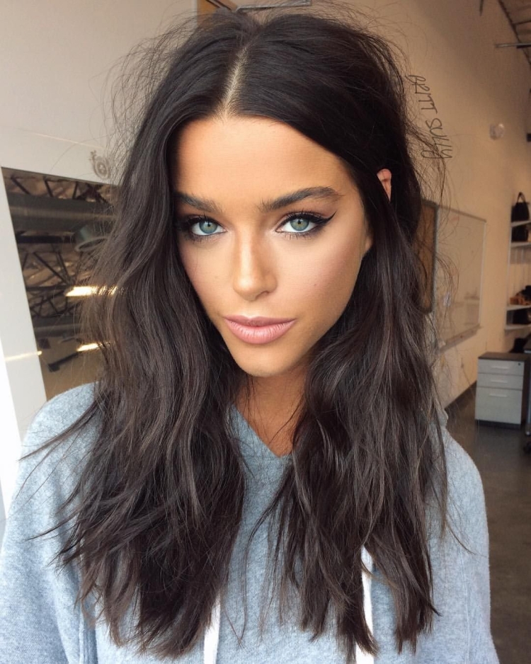Холодный темно-коричневый цвет волос