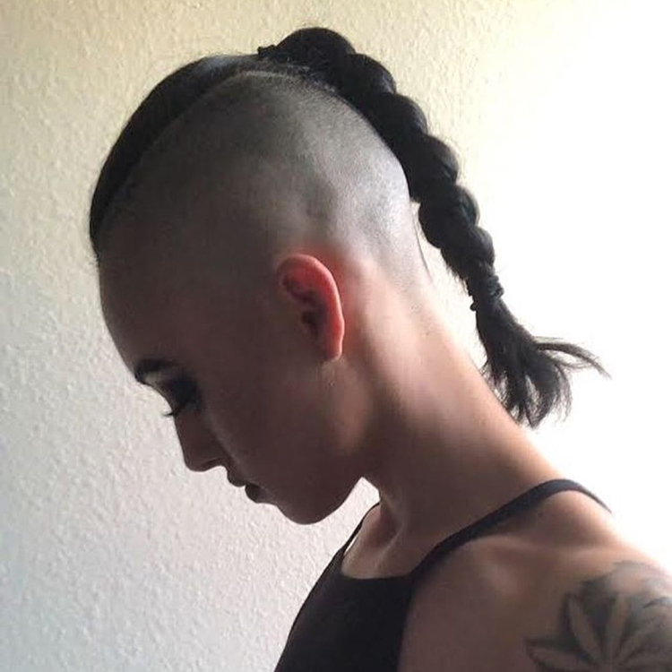 Стрижка с лысым затылком