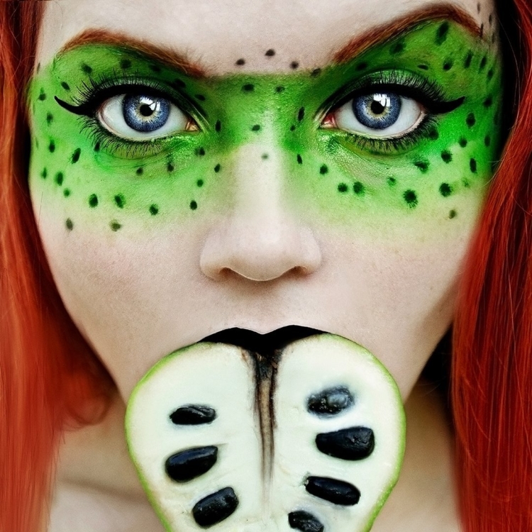 Джулия Отеро