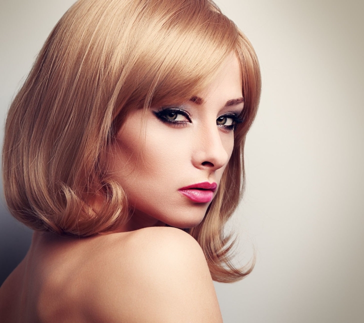 Карамельное каре с челкой