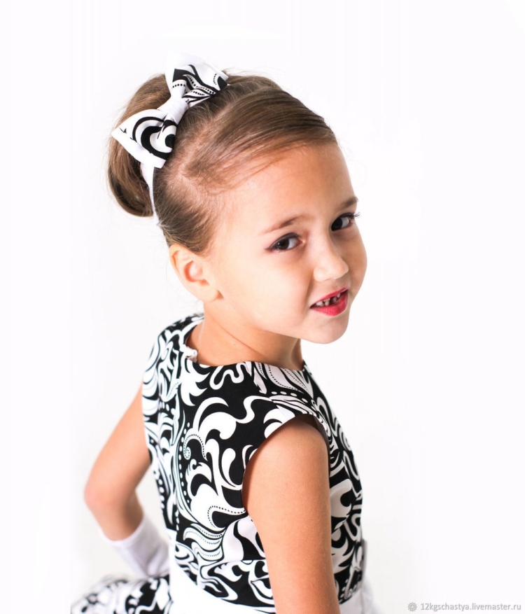 Прическа в стиле Стиляги для девочки