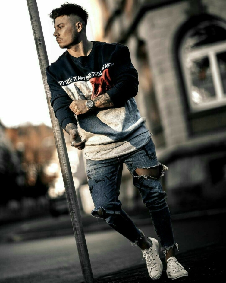 Мужская фотосессия в уличном стиле