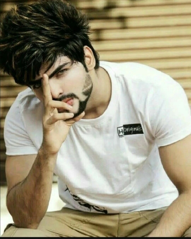 Чиройли йигитлар