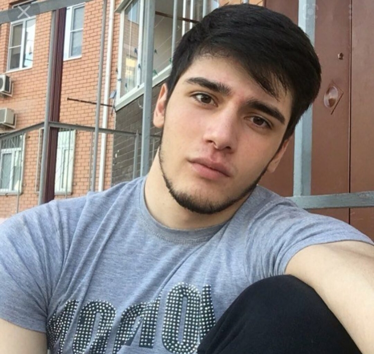 Асхаб Сулейманов селфи