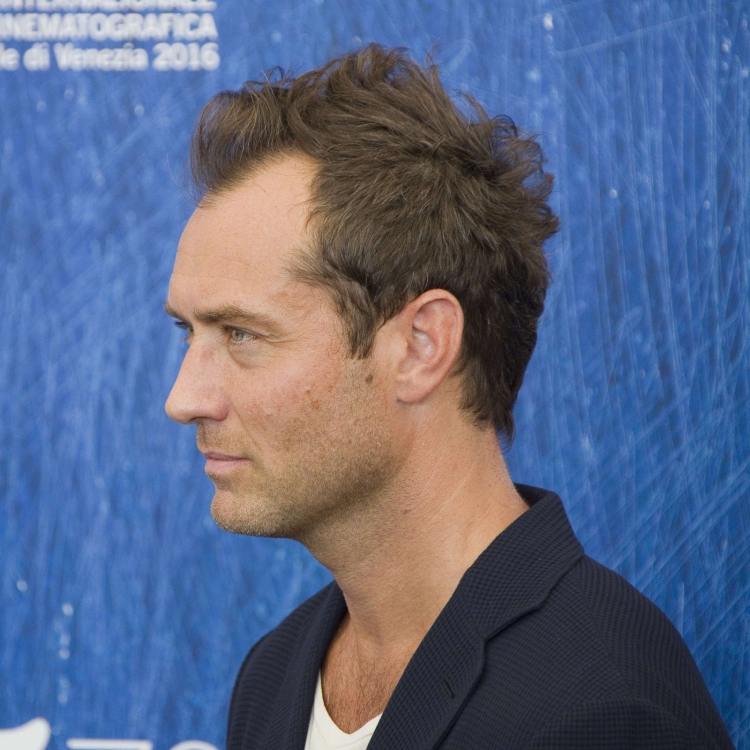 Длинные прически с залысинами