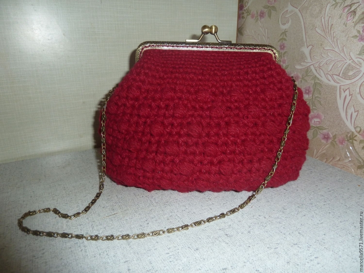 Вязаная сумка с фермуаром