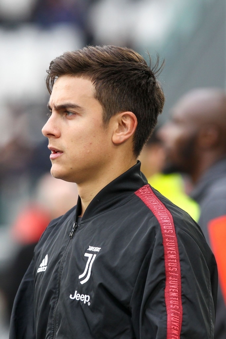 Паоло Дибала прическа