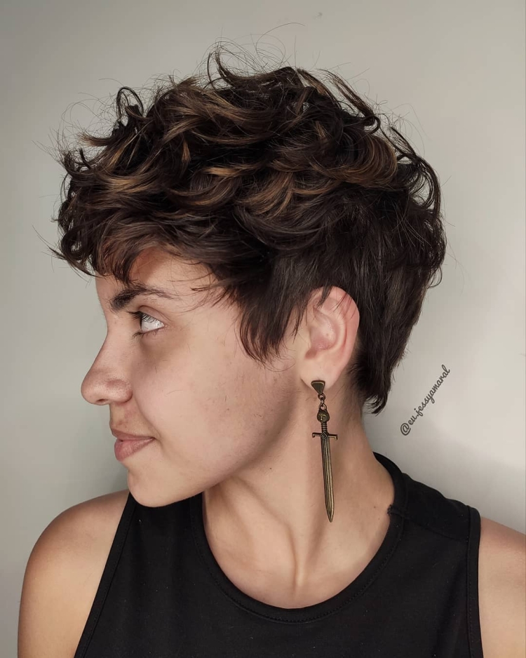 Андеркат на волнистые волосы женские