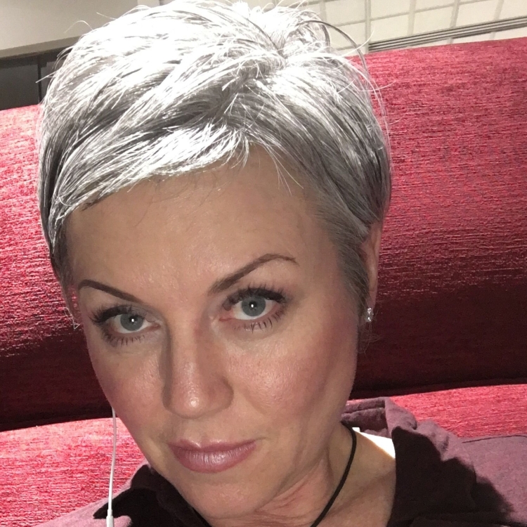 Мелирование седых коротких волос