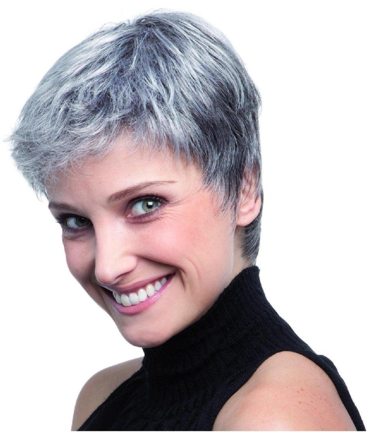 Короткие стрижки с сединой