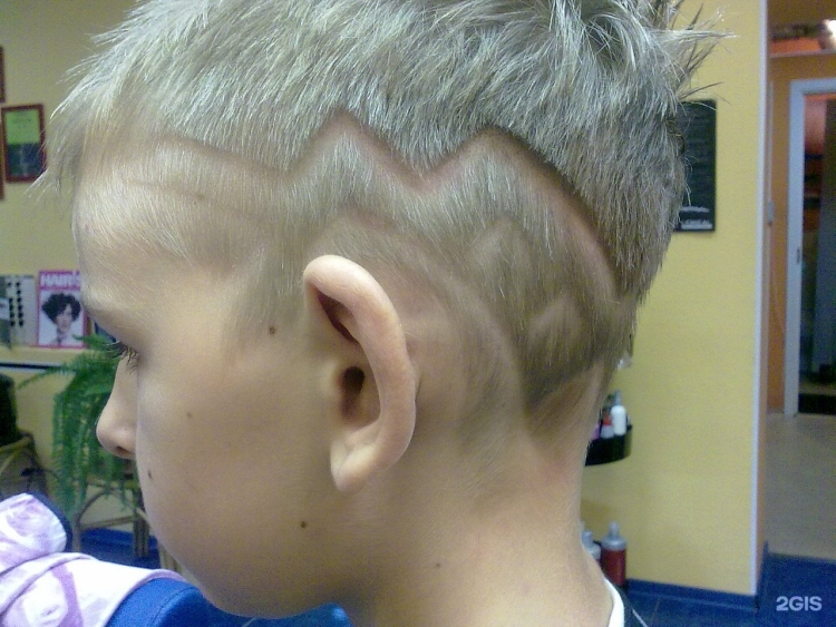 Молния на голове стрижка у мальчика
