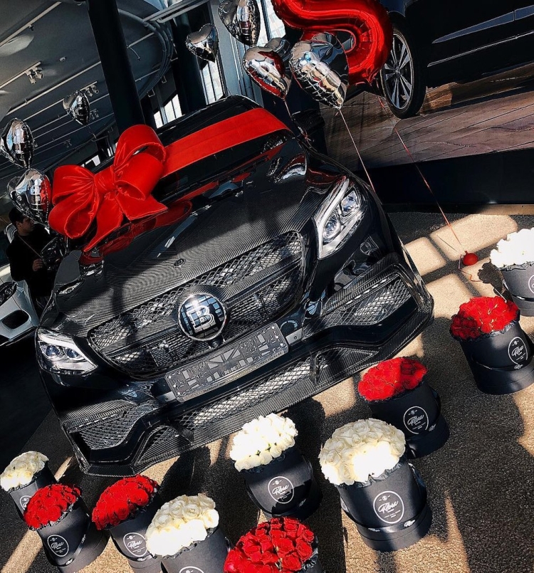 Аксессуары для авто в подарок девушке