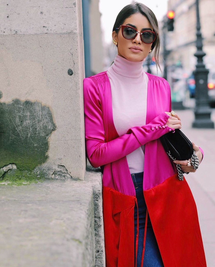 Образы с водолазкой цвета фуксия