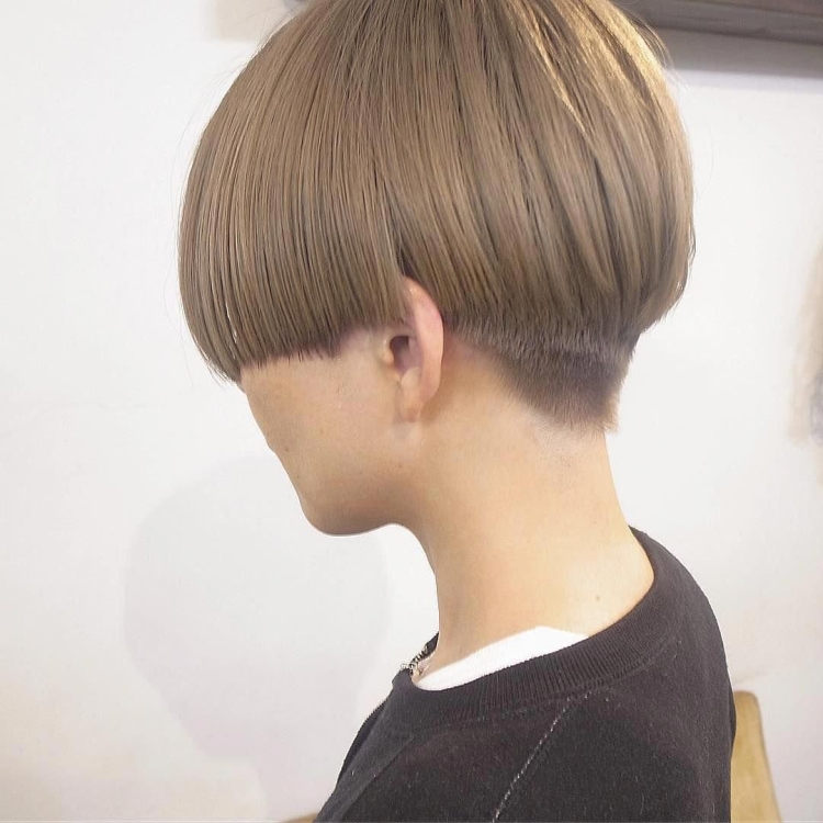 Томбой стрижка горшок