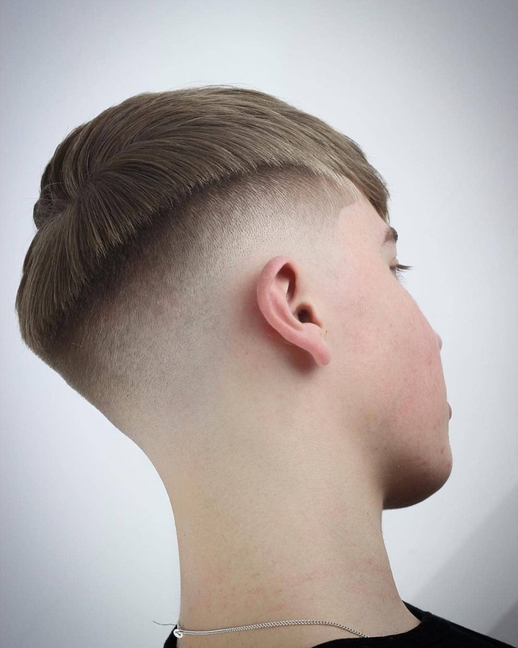 Стрижка под горшок мужская короткая