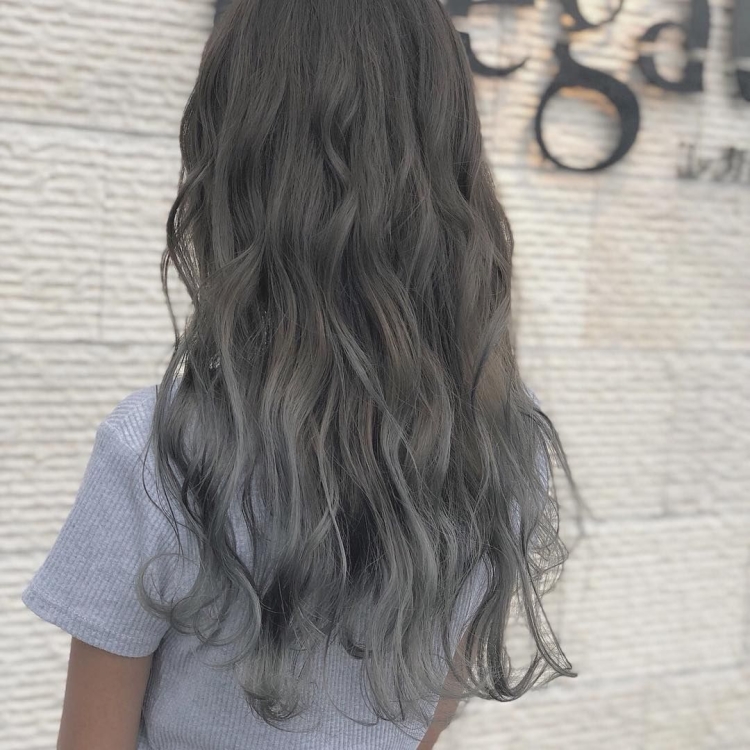 Темно серый цвет волос