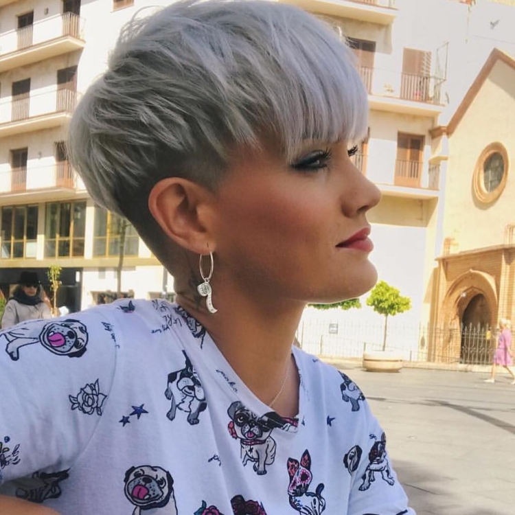 Короткие стрижки 2022 женские модные Пикси