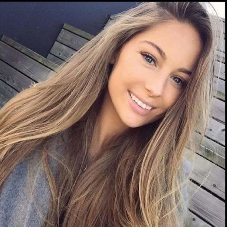 Шикарные русые волосы