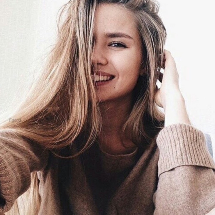 Влада Подольская