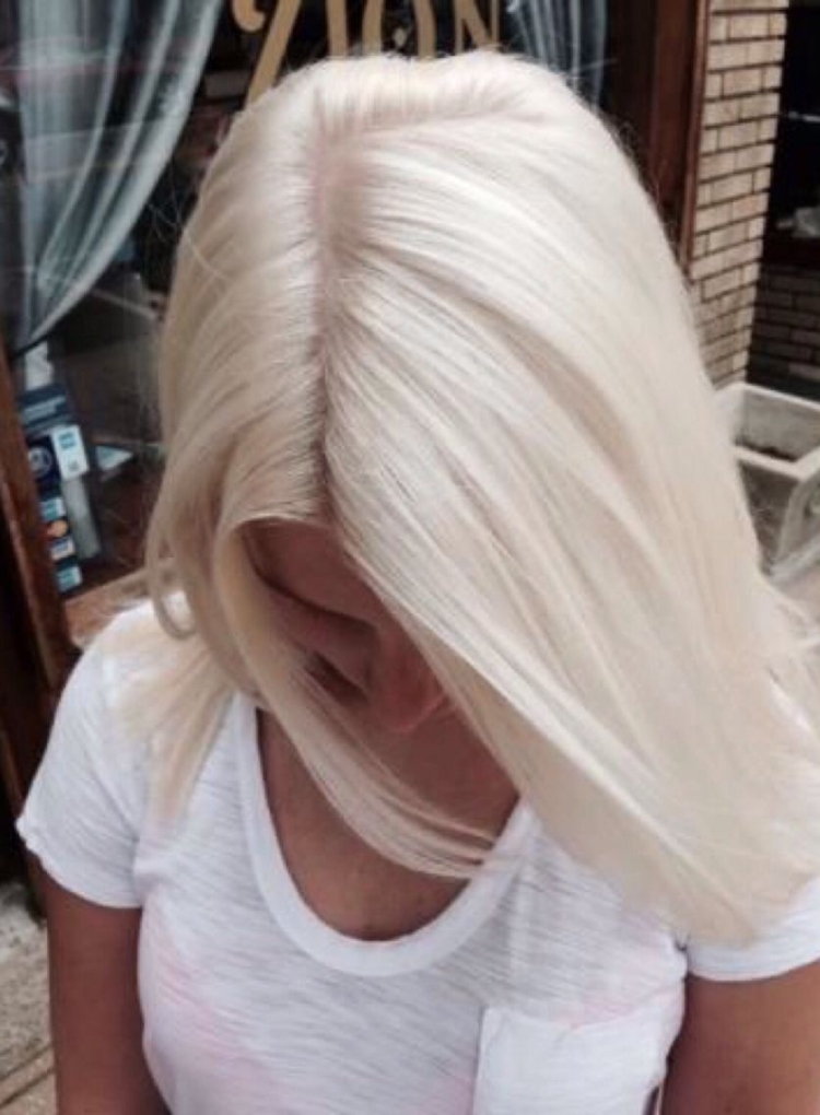 Окрашивание в блонд без желтизны