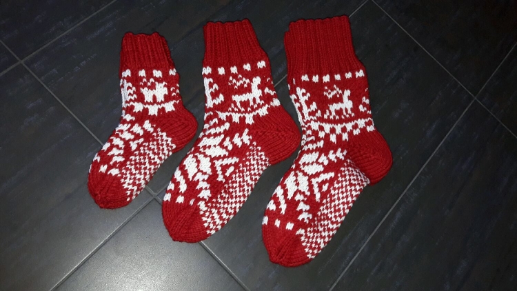 Дизайнерские вязаные носки
