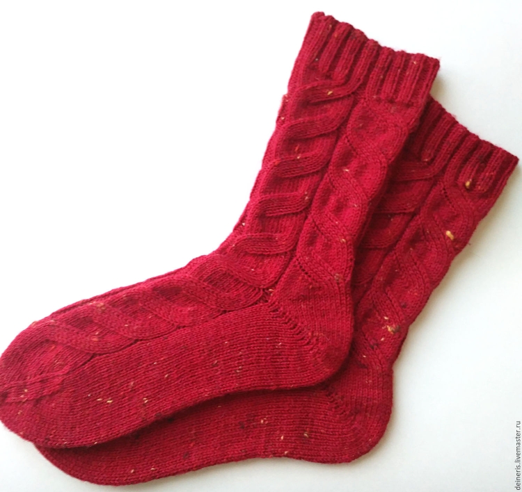 Вязаные носки женские