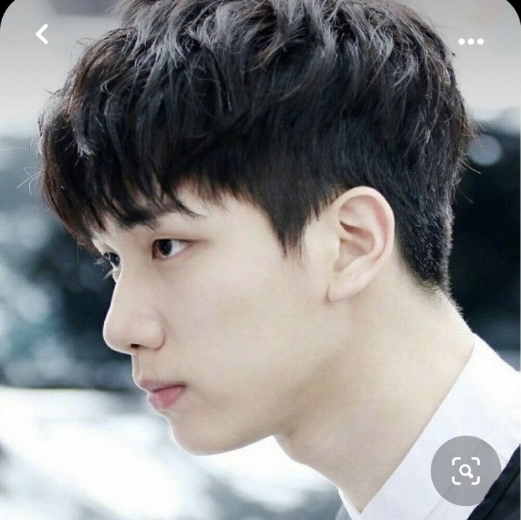 Корейские причёски для парней