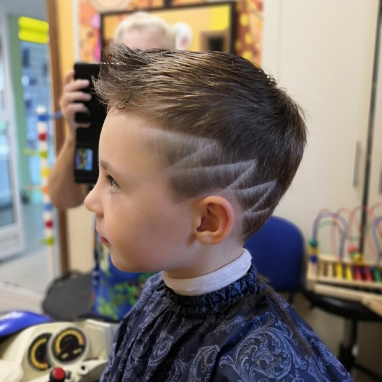 Стрижки для мальчиков 2022