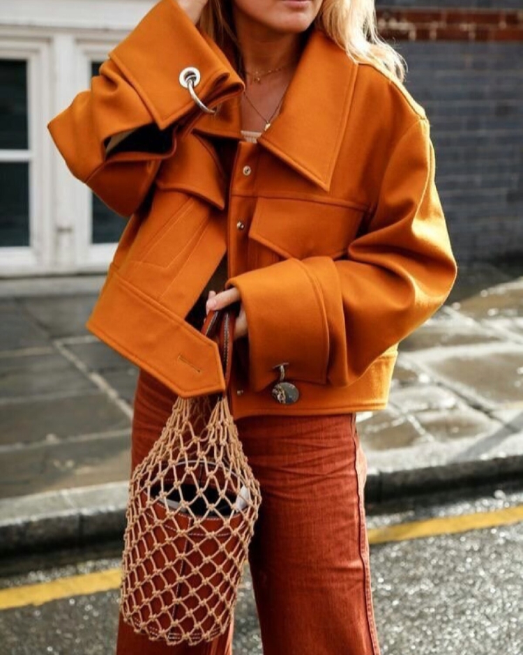 Образ в оранжевом стиле