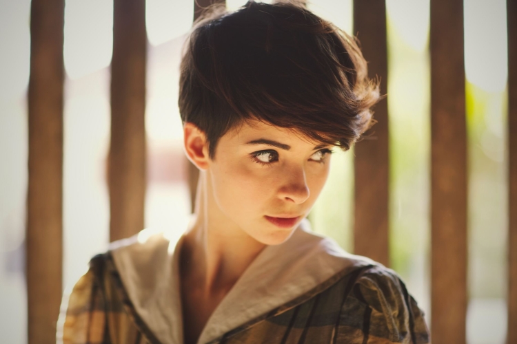 Девушки с очень короткими волосами