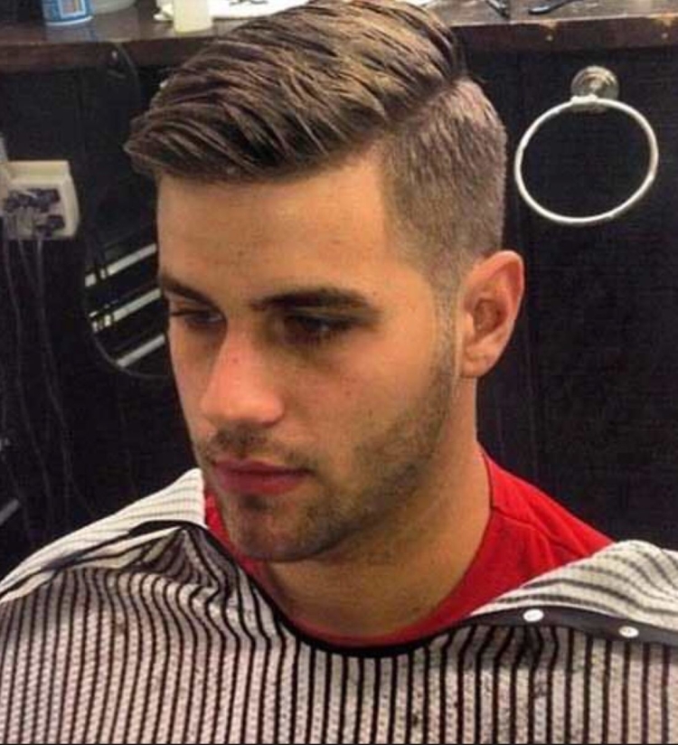 Прическа Side Part мужская с короткими волосами