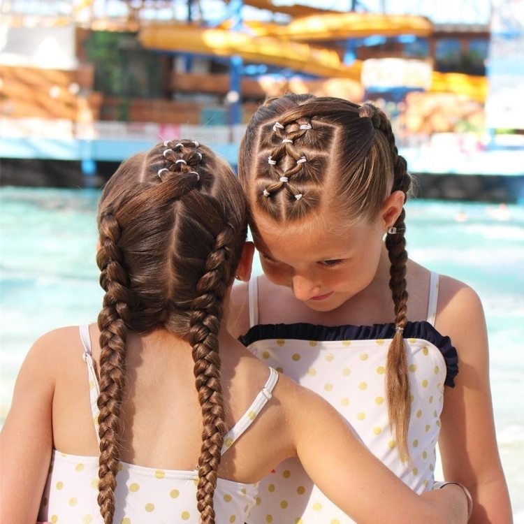 Причёски для девочек на море