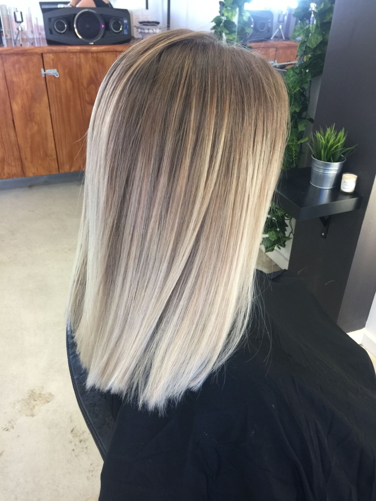 Балаяж на средние волосы прямые светлые