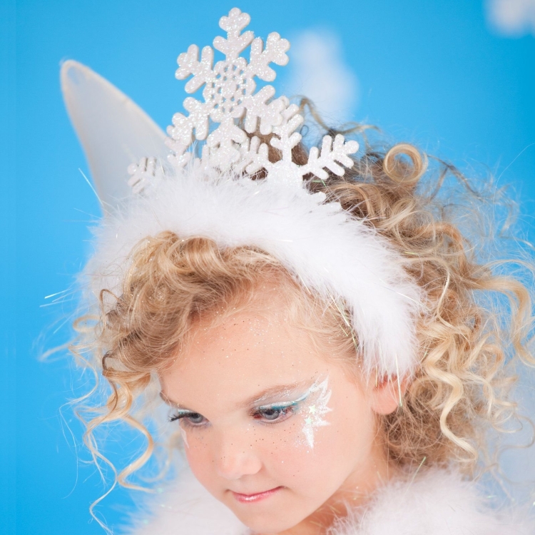 Прическа снежинки для девочки на новый год