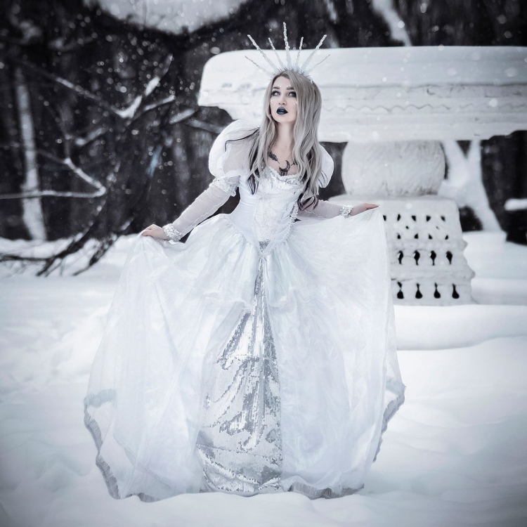 Квин на снегу