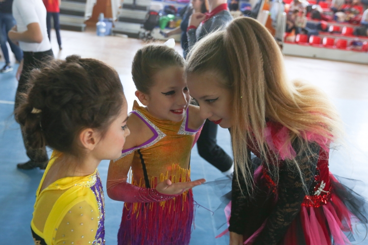 Прически для акробатического рок-н-ролла