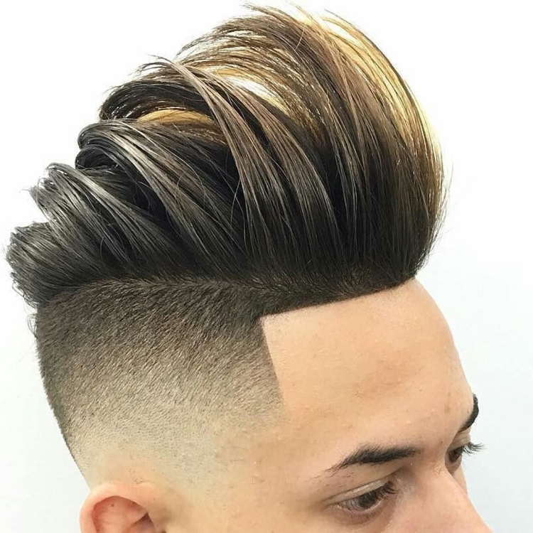 Прическа в стиле рок-н-ролл мужская