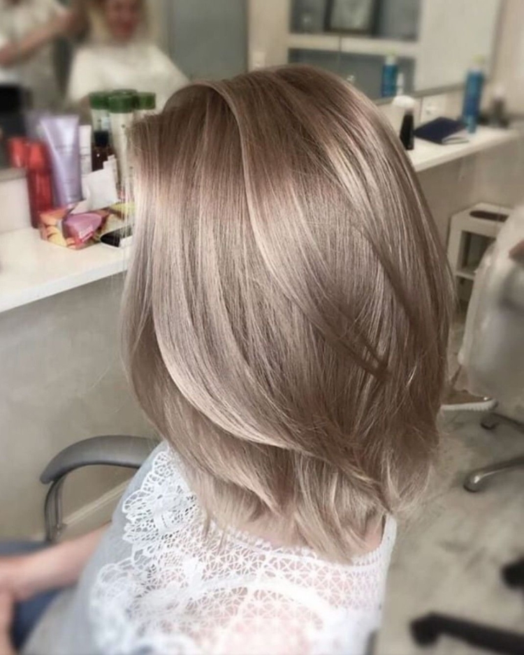 Окрашивание волос в цветные тона на средние волосы