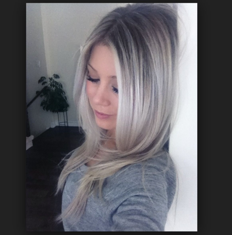 Пепельное мелирование с челкой