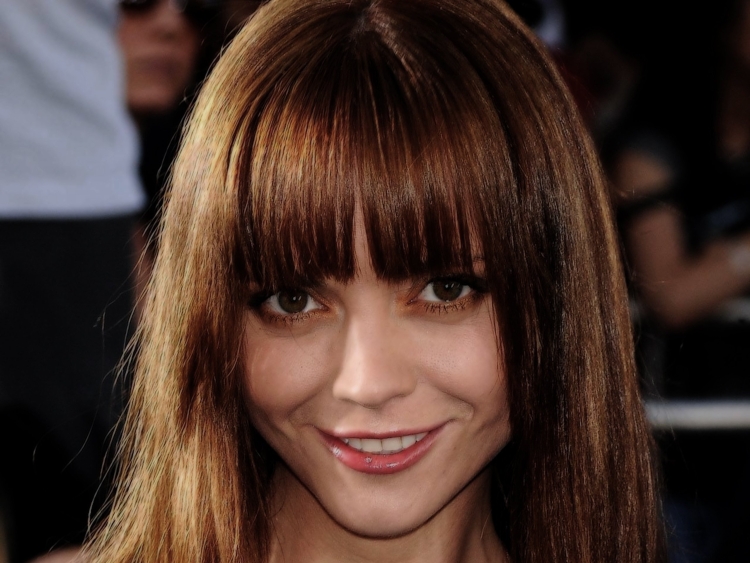 Каскад с филированной челкой