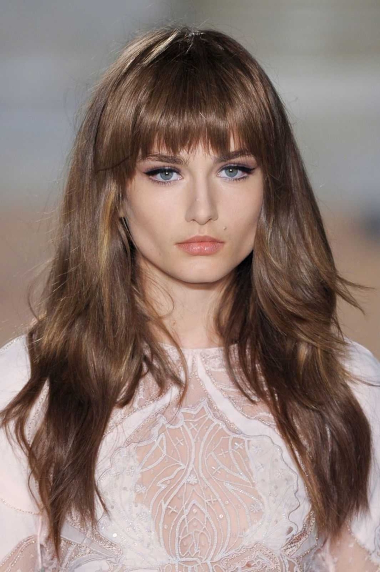 Каскад с филированной челкой