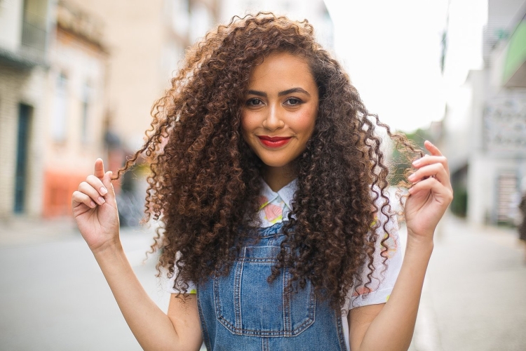 Певица Регина кудрявая