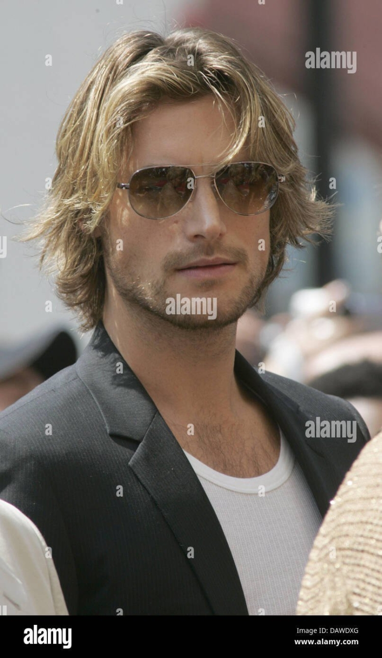 Габриэль Обри прическа