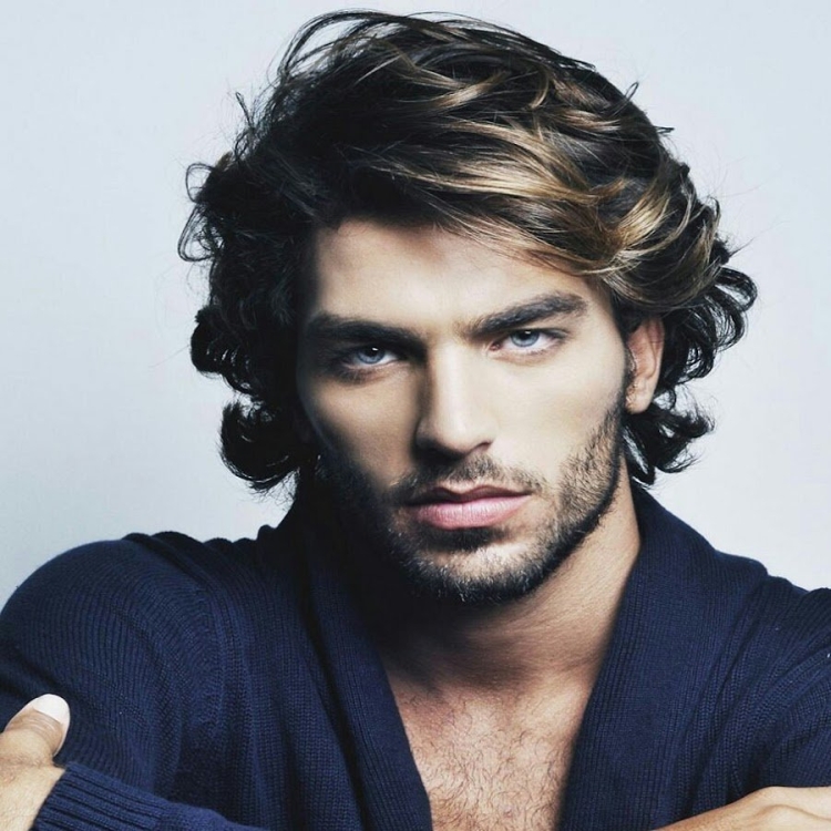 Причёски мужские длинные густые волосы